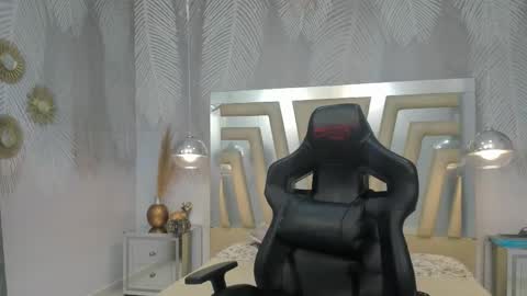 Vanesa Fooxx  online show from October 12, 2025, 5:06 am