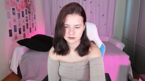 Vanessa online show from October 20, 2025, 5:52 am