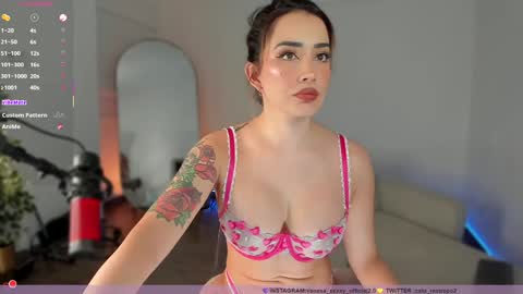 vanessa sexxy online show from January 16, 2025, 1:37 am