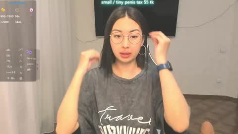 Vanessa online show from May 18, 2026, 4:57 pm