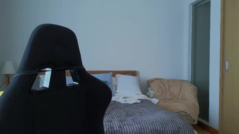 vanessa online show from March 9, 2025, 6:17 am