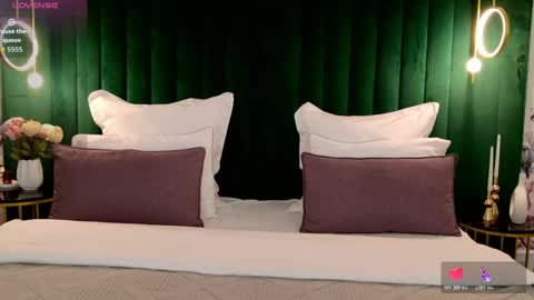 Vanessa online show from April 21, 2026, 2:45 pm