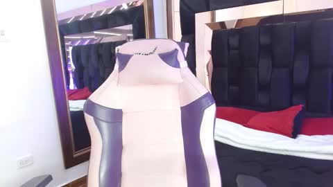 Vivi Gomez online show from January 19, 2026, 12:09 pm