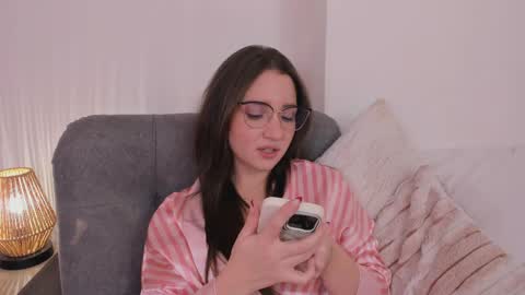 vanessajohnsonn online show from April 25, 2026, 2:36 am