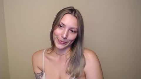 Vanessa online show from September 8, 2025, 4:28 pm