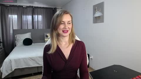 Snapshot of vanessakleiner chatting on April 28, 2026, 11:48 am Vanessa online show from April 28, 2026, 11:48 am