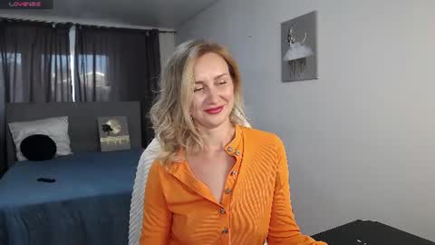 Snapshot of vanessakleiner chatting on July 21, 2026, 3:36 pm Vanessa online show from July 21, 2026, 3:36 pm