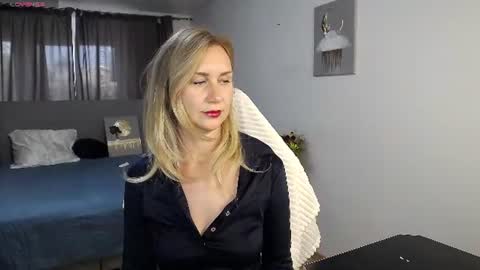 Snapshot of vanessakleiner chatting on August 7, 2026, 2:30 pm Vanessa online show from August 7, 2026, 2:30 pm