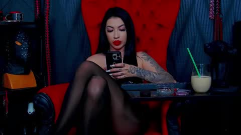 Miss Vanessa online show from March 11, 2025, 4:40 pm