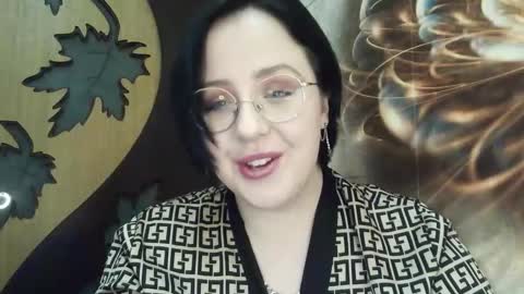 vanessashadow online show from November 29, 2025, 6:00 pm