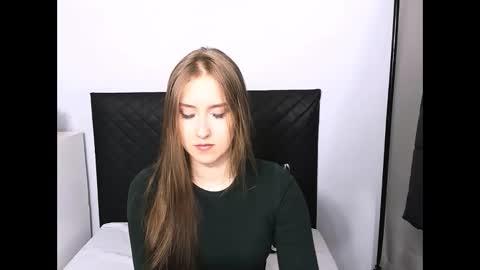 VanessaTrue online show from March 29, 2026, 4:18 pm