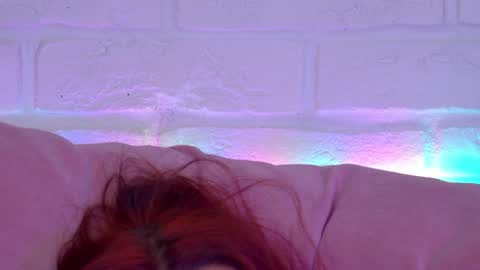 Snapshot of vanessavienne chatting on June 3, 2026, 2:33 pm VanessaVienne online show from June 3, 2026, 2:33 pm