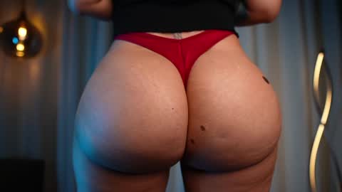 Vania  online show from January 13, 2025, 1:02 am