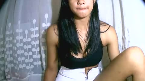 vanih27 online show from November 8, 2025, 8:29 pm