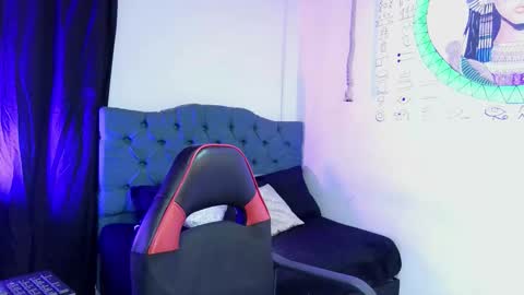 vaniladream online show from September 22, 2025, 12:07 pm