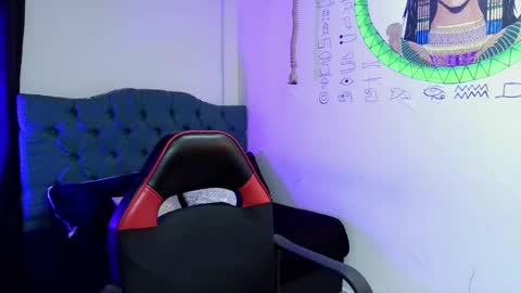 vaniladream online show from September 23, 2025, 12:08 pm