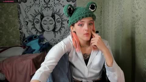 Snapshot of vanilla_arya chatting on January 14, 2025, 10:02 pm Adelina online show from January 14, 2025, 10:02 pm