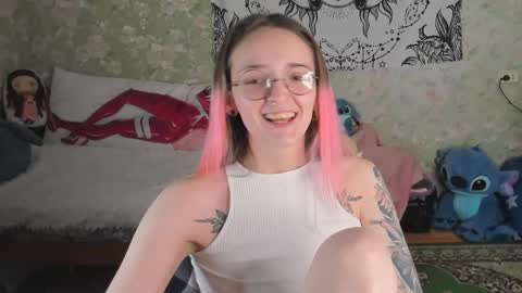 Snapshot of vanilla_arya chatting on October 19, 2025, 11:44 am Adelina online show from October 19, 2025, 11:44 am