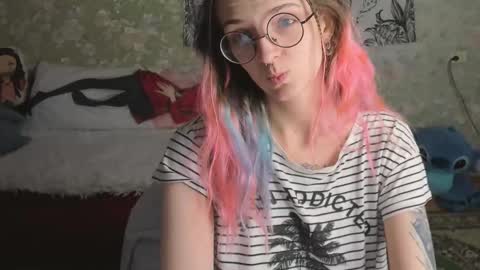 Snapshot of vanilla_arya chatting on November 24, 2025, 12:49 pm Adelina online show from November 24, 2025, 12:49 pm