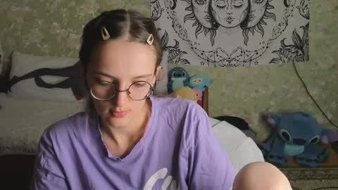 Adelina online show from April 22, 2026, 4:08 pm