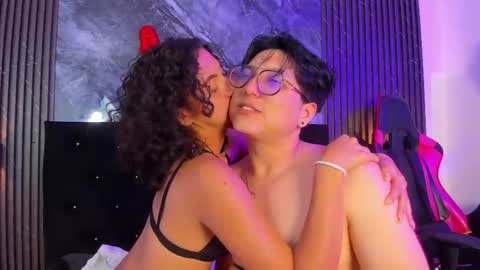 vanilla_hot_ online show from February 22, 2025, 1:57 pm