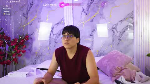 vanilla_hot_ online show from September 21, 2025, 7:15 pm