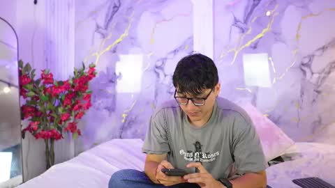 vanilla_hot_ online show from October 5, 2025, 7:34 pm