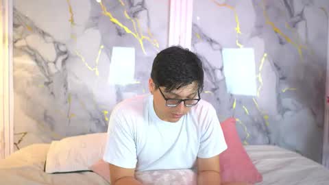 vanilla_hot_ online show from October 13, 2025, 7:36 pm