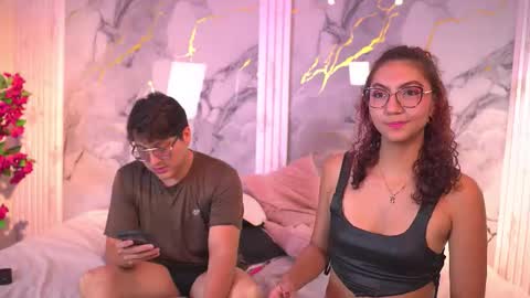 vanilla_hot_ online show from November 28, 2025, 8:22 pm