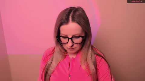 Mia online show from February 24, 2026, 4:38 pm