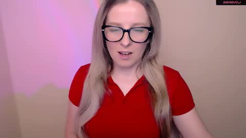 Snapshot of vanillaex_ chatting on April 25, 2026, 4:04 pm Mia online show from April 25, 2026, 4:04 pm