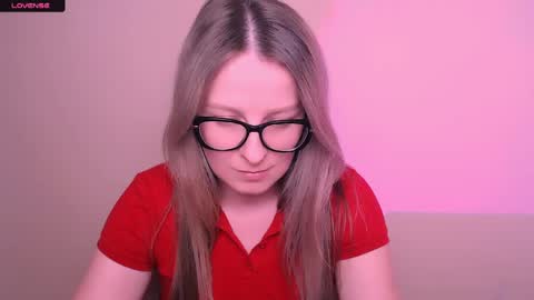 Snapshot of vanillaex_ chatting on April 29, 2026, 5:06 pm Mia online show from April 29, 2026, 5:06 pm