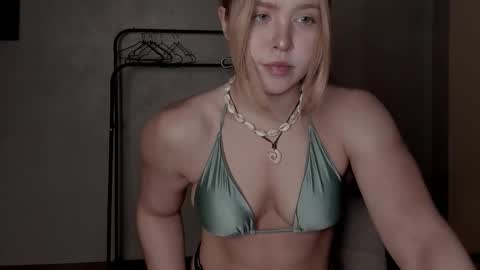 Vanilla online show from October 1, 2025, 2:45 pm