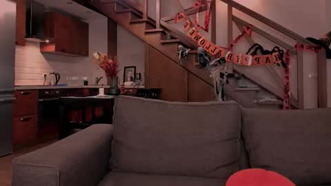 Vanilla online show from October 27, 2025, 1:37 pm