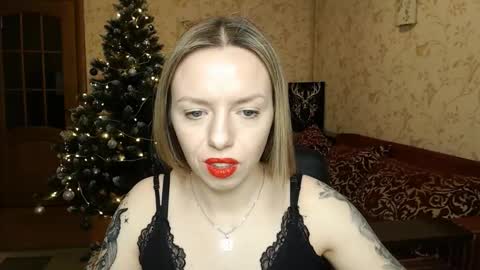 VanillaMuffin online show from January 5, 2025, 11:15 am