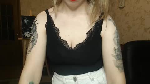 VanillaMuffin online show from March 4, 2025, 10:02 am