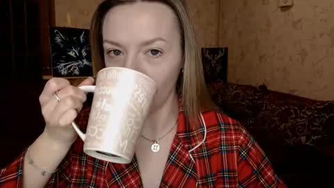 VanillaMuffin online show from March 11, 2025, 6:43 am