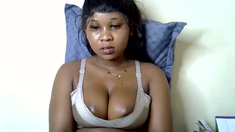 vanillavenus online show from September 29, 2025, 1:27 pm