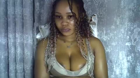 Snapshot of vanillavenus chatting on May 16, 2026, 10:08 pm vanillavenus online show from May 16, 2026, 10:08 pm