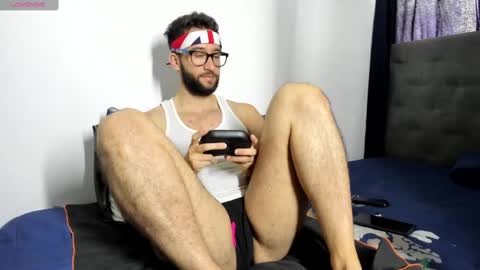 Van online show from February 19, 2025, 6:43 pm