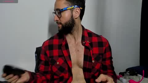 Van online show from February 27, 2025, 7:47 pm