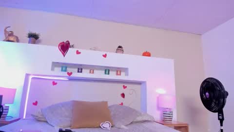 Vanne  online show from March 6, 2026, 7:43 pm