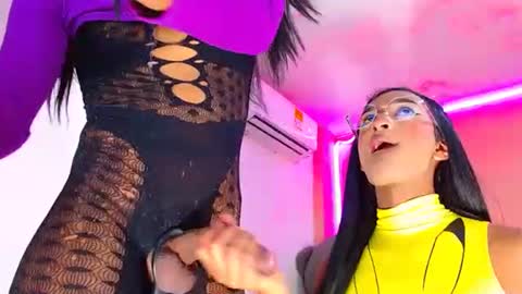 vannesa01 online show from February 7, 2025, 6:56 pm