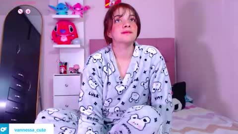 Vanesa online show from December 17, 2025, 3:56 am