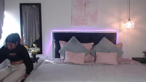 vane online show from December 31, 2024, 9:06 pm