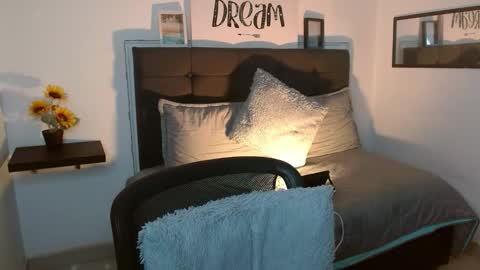 vane online show from September 11, 2025, 8:09 pm