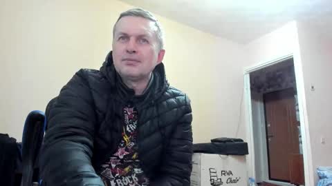 vano_822 online show from October 2, 2025, 9:33 pm