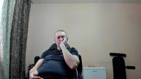 vano_822 online show from April 12, 2026, 8:19 am