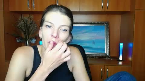 Vanessa online show from September 23, 2025, 6:27 am