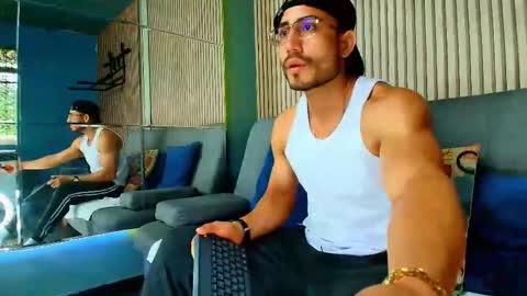 Vans Ross online show from February 13, 2026, 7:10 pm